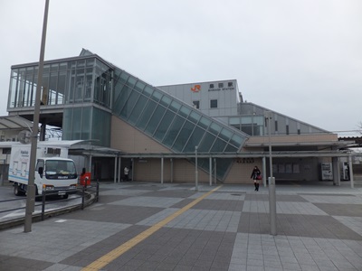 entrance-n.jpg(49193 byte)