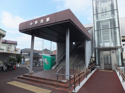 entrance-n.jpg(59300 byte)