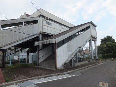 entrance-e.jpg(56464 byte)