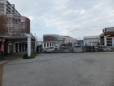 front-a.jpg(55621 byte)