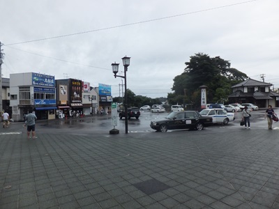 front.jpg(52387 byte)