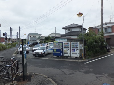 front.jpg(58668 byte)