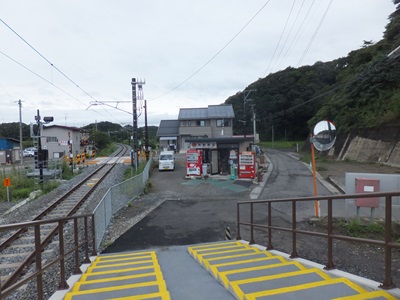 front.jpg(61439 byte)