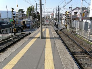 �z�[���̐����